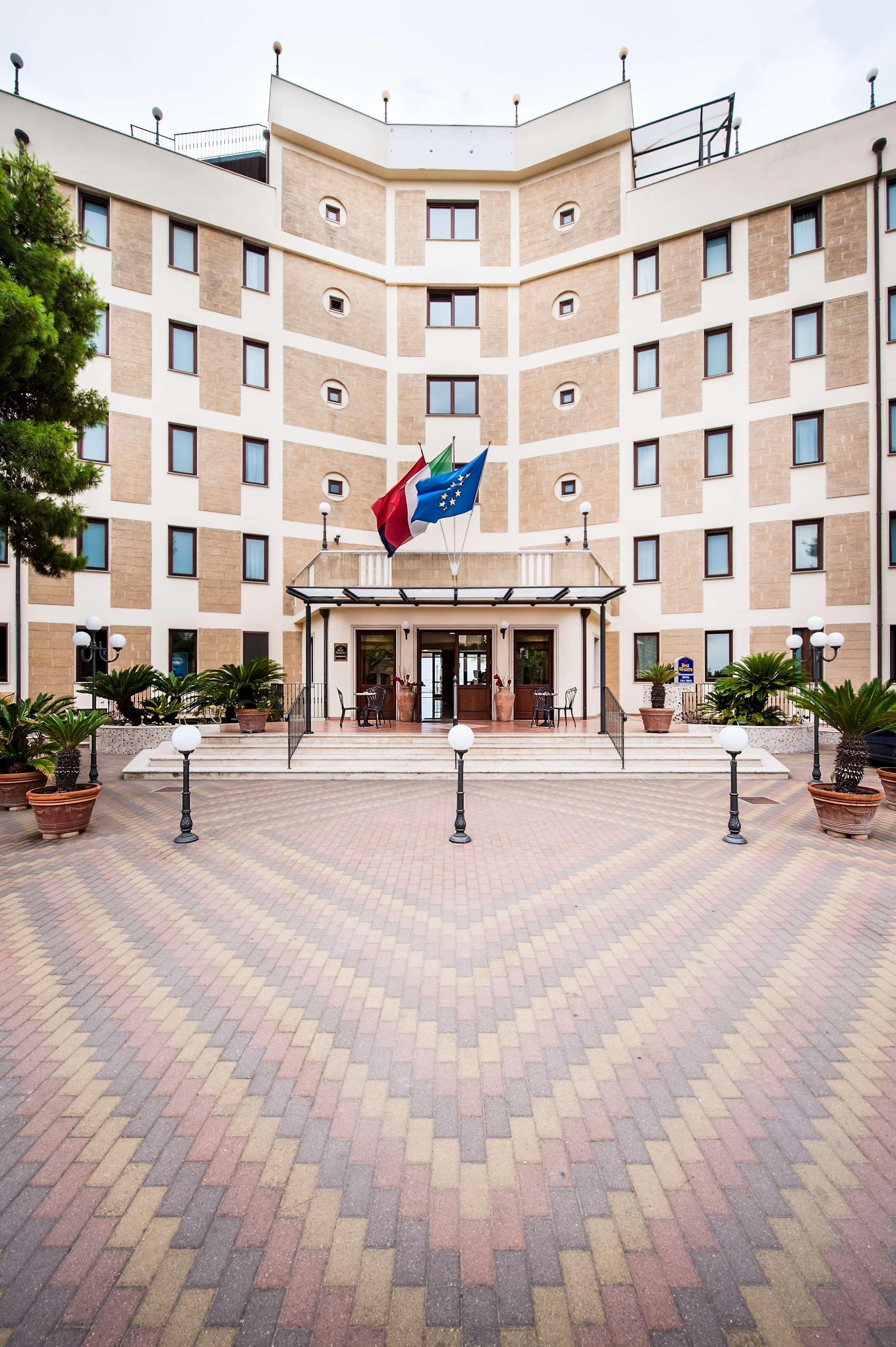Apulia Hotel Taranto Ara Solis Lido Azzurro Exterior photo
